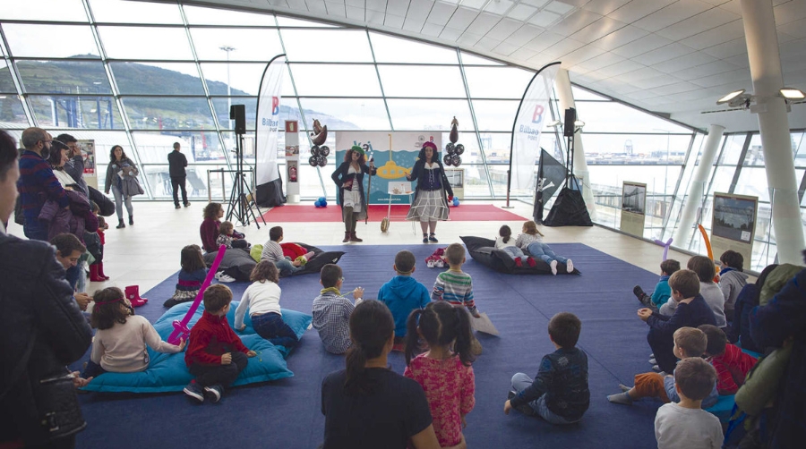 La terminal de cruceros de Getxo se convierte por un d&iacute;a en un parque tem&aacute;tico sobre el Puerto de Bilbao