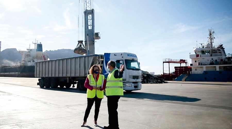 La AP de Cartagena renueva el firme del Muelle Isaac Peral en Escombreras