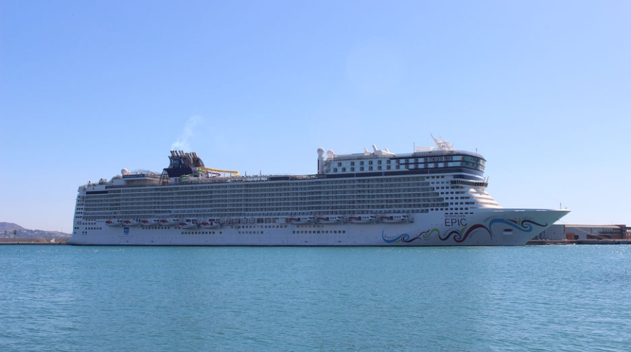 Primera escala en M&aacute;laga del crucero &ldquo;Norwegian Epic&rdquo;