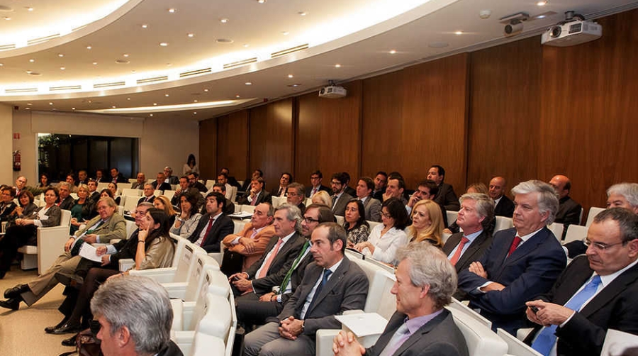 La libertad tarifaria refuerza la capacidad de competir pero cuestiona el inter&eacute;s general