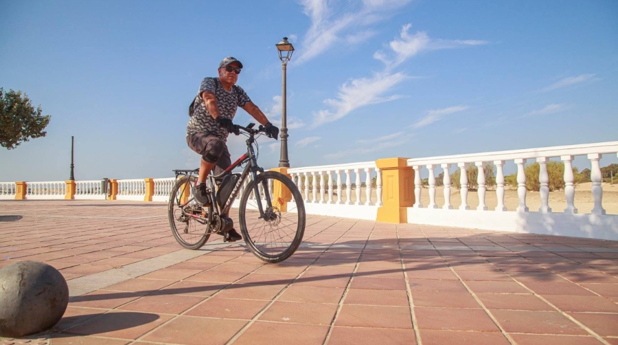 La APBC repara la balaustrada del Paseo Jos&eacute; Luis Tejada