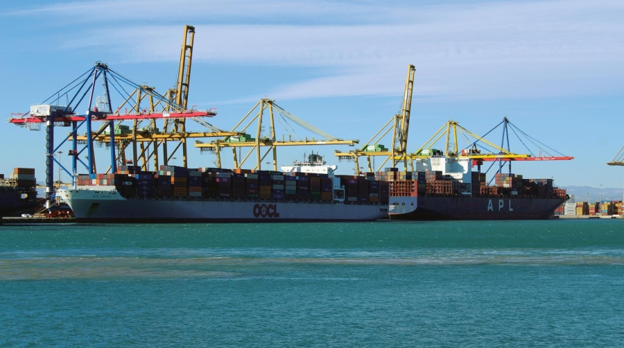 El movimiento de contenedores de las terminales españolas de Cosco Shipping Ports ha crecido el 15,8% en el último trimestre del año. Foto J.C.P.