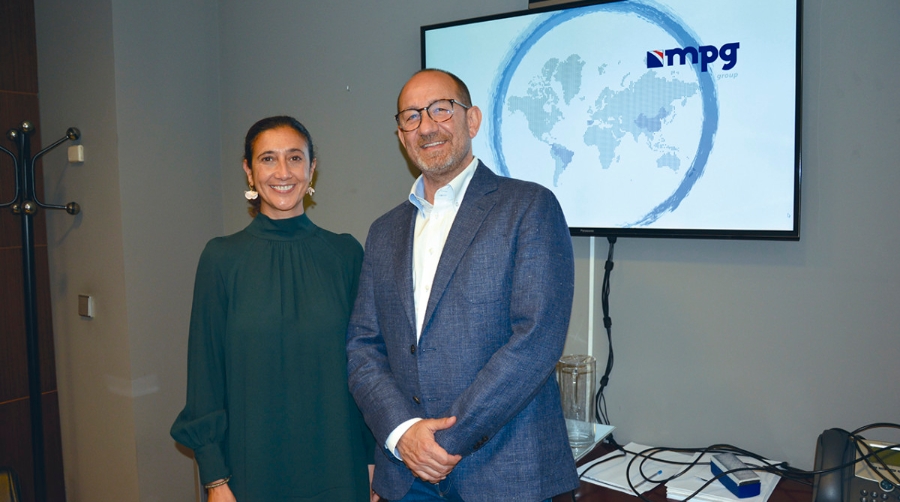 Carmen Amador, directora general de MPG Group, junto a Gianni Colangelo, reefer manager. Foto Loli Dolz.