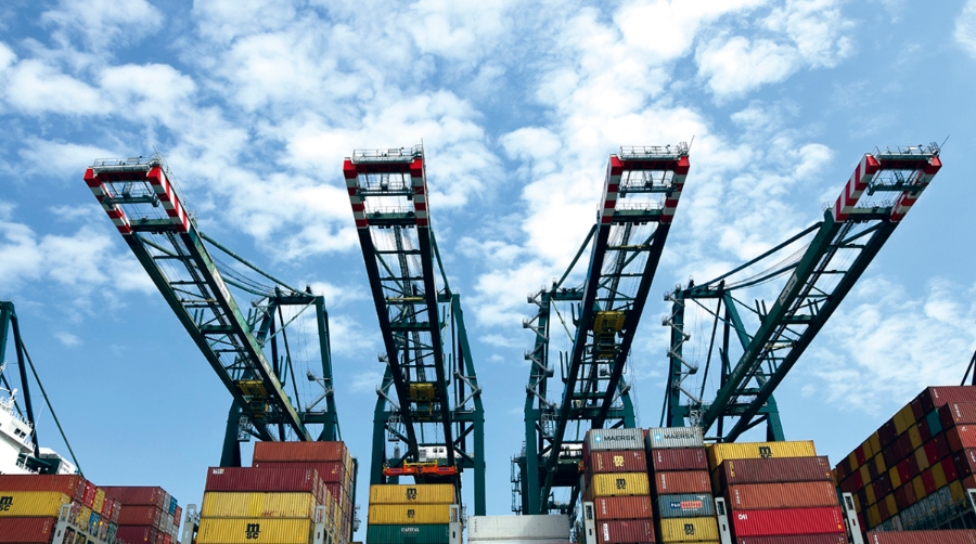 Entre enero y octubre, el tr&aacute;fico de contenedores llenos entre Valenciaport y Extremo Oriente fue de 749.769 TEUs, la mayor&iacute;a de ellos provenientes de China. Foto: DP.