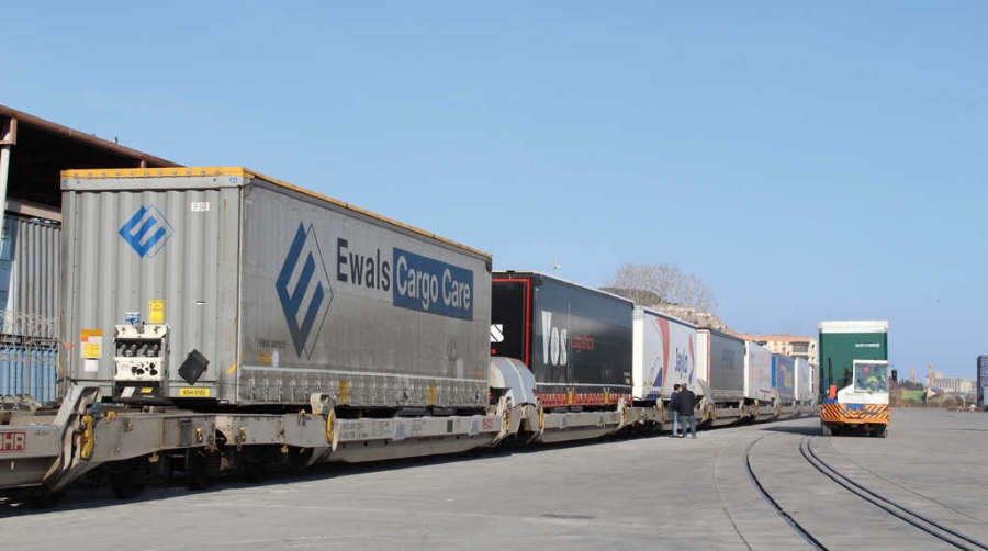La autopista ferroviaria de VIIA desde Barcelona tendr&aacute; 6 frecuencias semanales a partir de abril