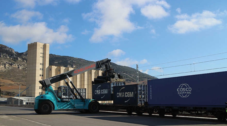 La AP de Bilbao mejora su intermodalidad con el arranque operativo de la TELOF de Pancorbo