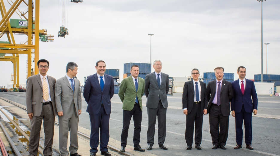 La naviera china Cosco Shipping Spain visita el Puerto de Huelva, interesada en su oferta de servicios e infraestructuras
