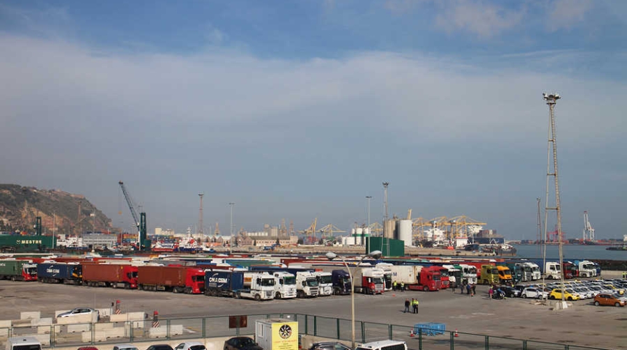 Ametraci critica con dureza las condiciones actuales de trabajo de los transportistas terrestres de contenedores