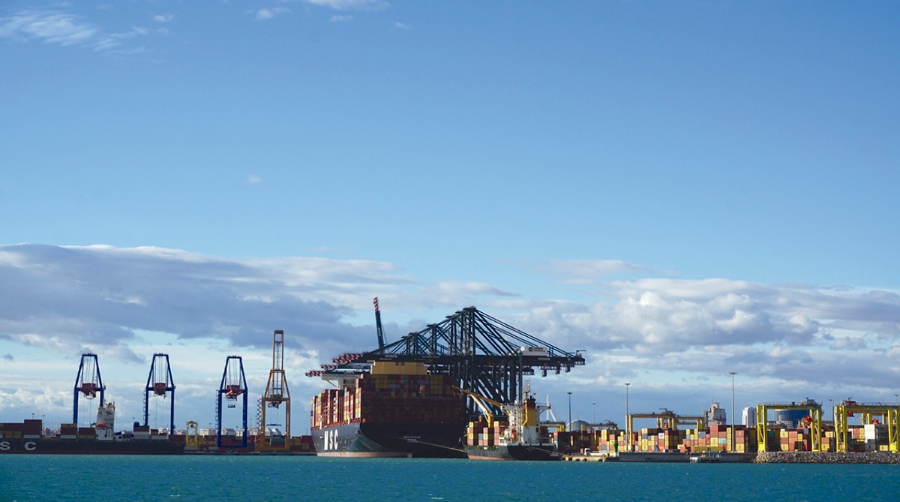 9.691 movimientos: nuevo r&eacute;cord en el puerto de Valencia