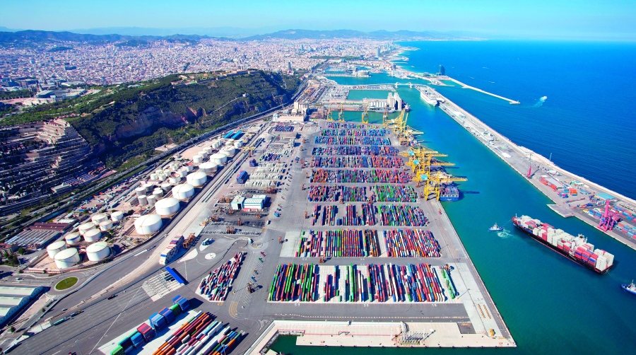 El tráfico total del Puerto de Barcelona durante el primer trimestre del año ha contabilizado un total de 16,6 millones de toneladas.