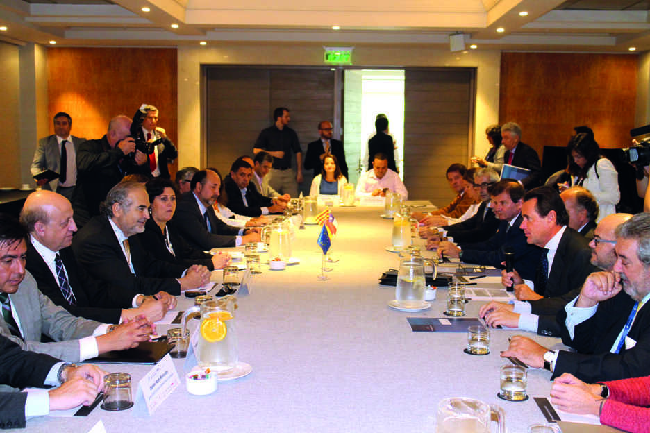 Los puertos de Barcelona y San Antonio firman un acuerdo de colaboraci&oacute;n en calidad y nuevas tecnolog&iacute;as