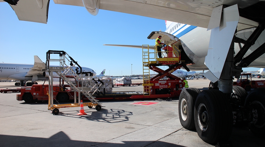 La industria de la carga a&eacute;rea espa&ntilde;ola reivindica en bloque su rol vital contra la pandemia