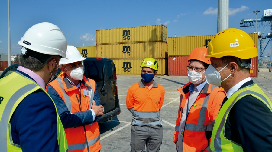 TMS avanza hacia una mayor eficiencia de la mano de Liebherr con una nueva gr&uacute;a STS