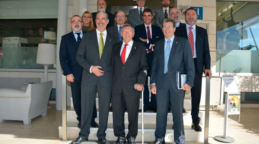 Aurelio Mart&iacute;nez pide la implicaci&oacute;n de la Comunidad Portuaria para ganar la batalla de la eficiencia