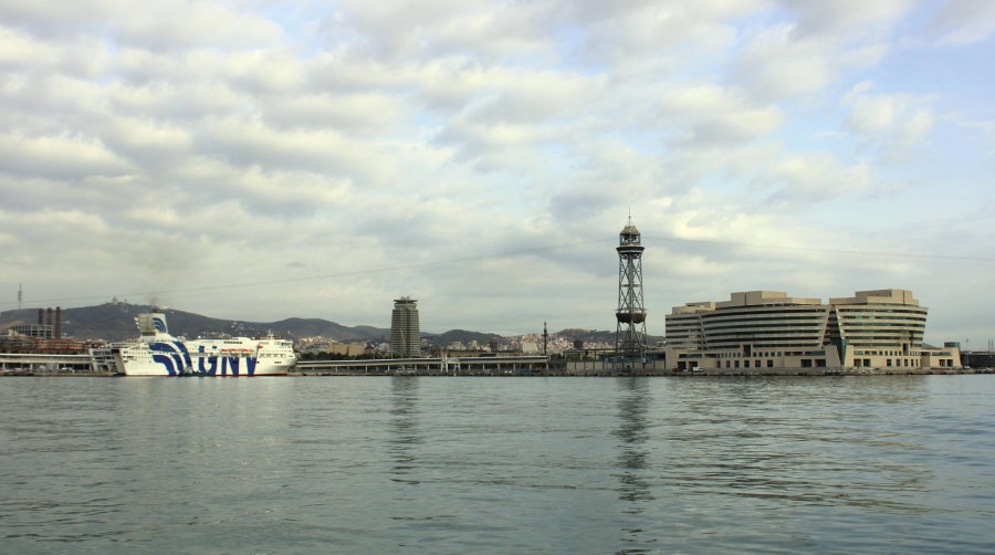 Terminal Ferry de Barcelona, S.L.U gestiona, mediante concesión, una de las dos terminales públicas de carga rodada y pasajeros del Port. Foto Alba Tejera.