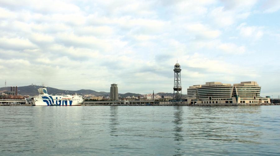 Grimaldi renunciará a parte de su concesión para poder adquirir TFB en Barcelona