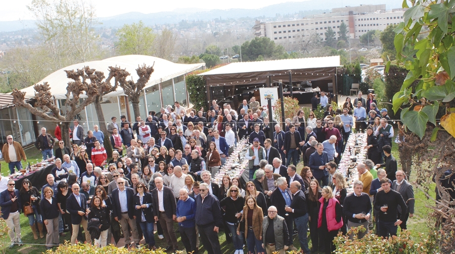 Más de 200 profesionales de la comunidad logística de Barcelona se reunieron en la 18 Calçotada de CTM.