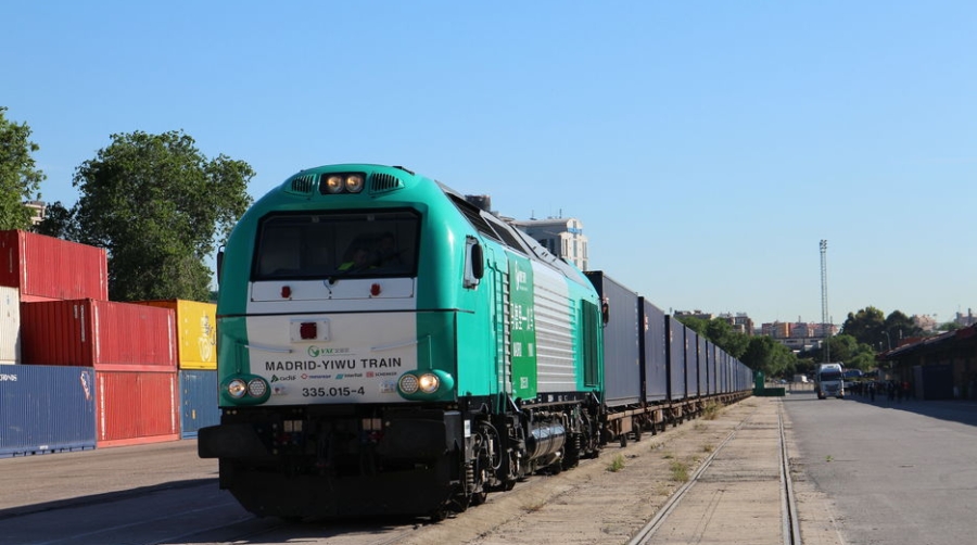 Parte hacia China el primer tren completo de la ruta de mercanc&iacute;as Madrid-Yiwu
