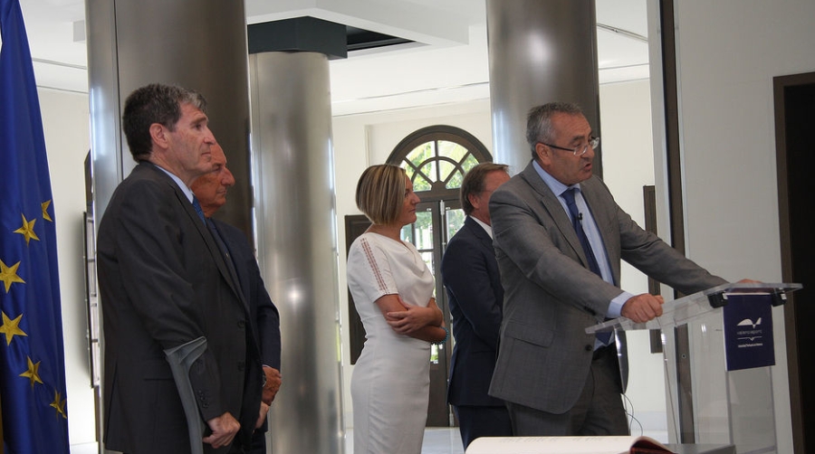 Llorca insta a que los puertos ganen en eficiencia para no quedarse fuera del mercado