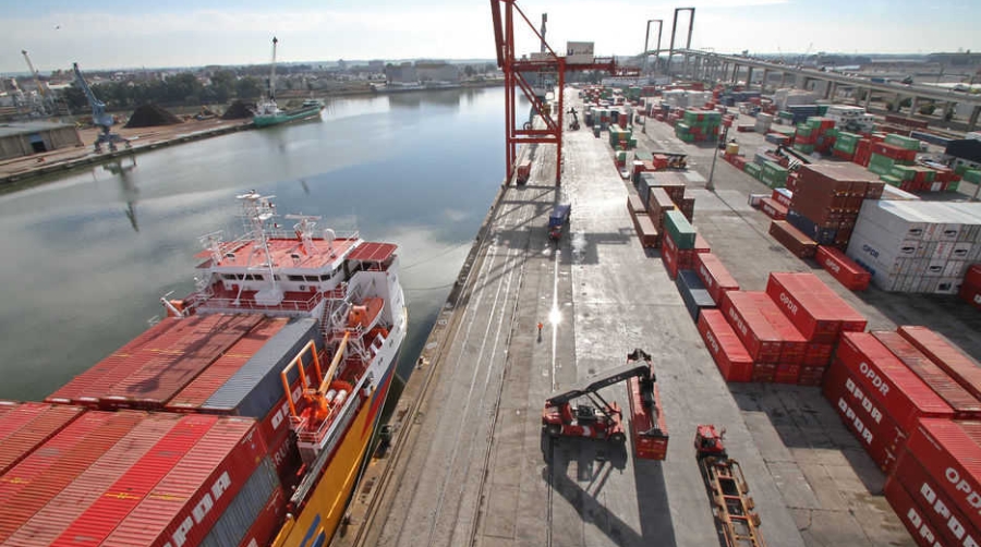 FIUS desarrollar&aacute; el proyecto &quot;I+D+I Tecnoport 2025&quot; del Puerto de Sevilla