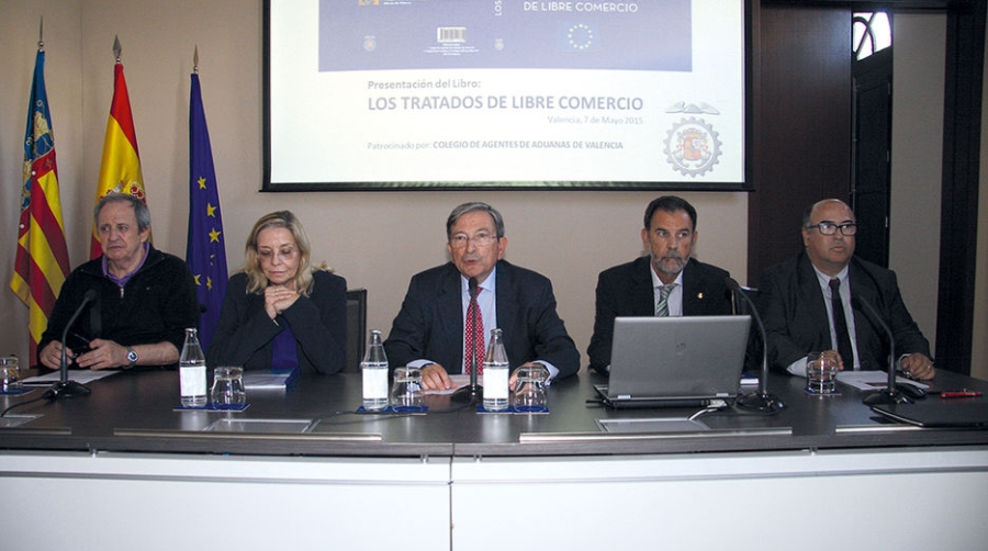 El libro Los tratados de Libre Comercio llena un vac&iacute;o anal&iacute;tico del mercado internacional