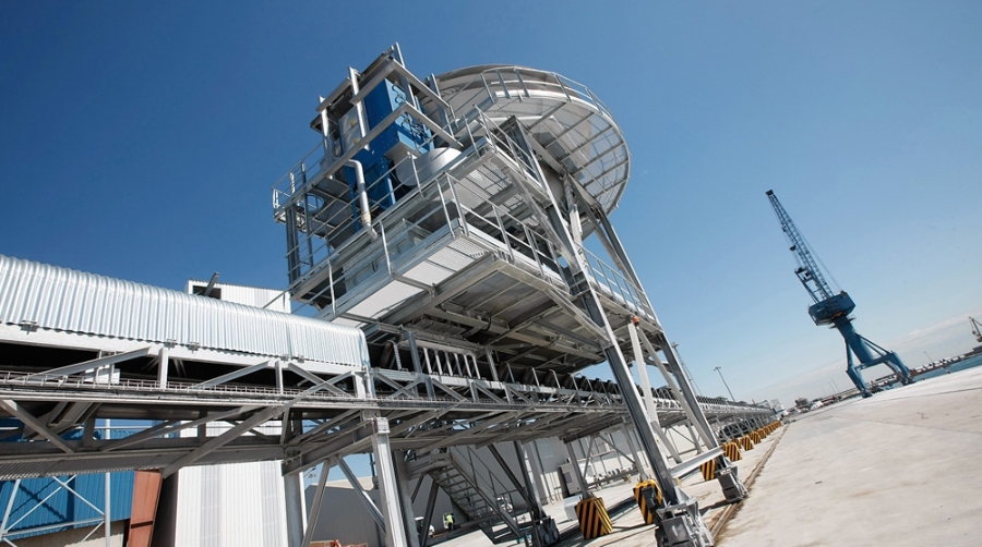 El proyecto contempla la construcción de una nave de aproximadamente 11.000 m2 equipada con sistemas mecanizados.