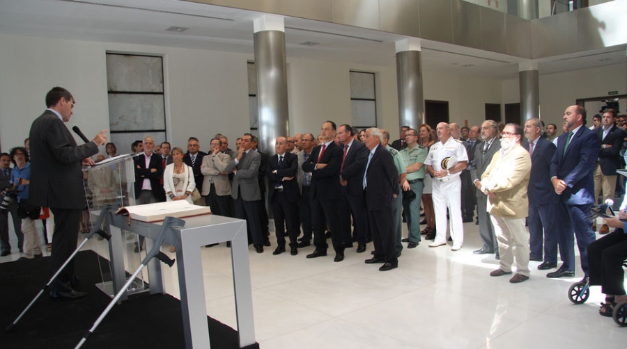 Mart&iacute;nez: &quot;Hoy somos l&iacute;deres en contenedores pero ambicionamos ser los primeros tambi&eacute;n en eficacia, costes y competitividad&quot;