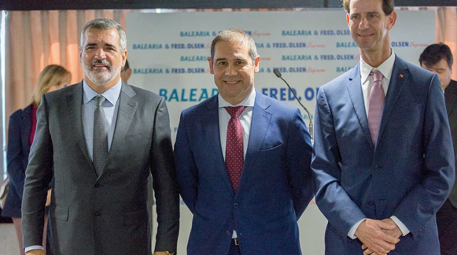 Bale&agrave;ria y Fred. Olsen Express comienzan a operar en la ruta entre Huelva y Canarias