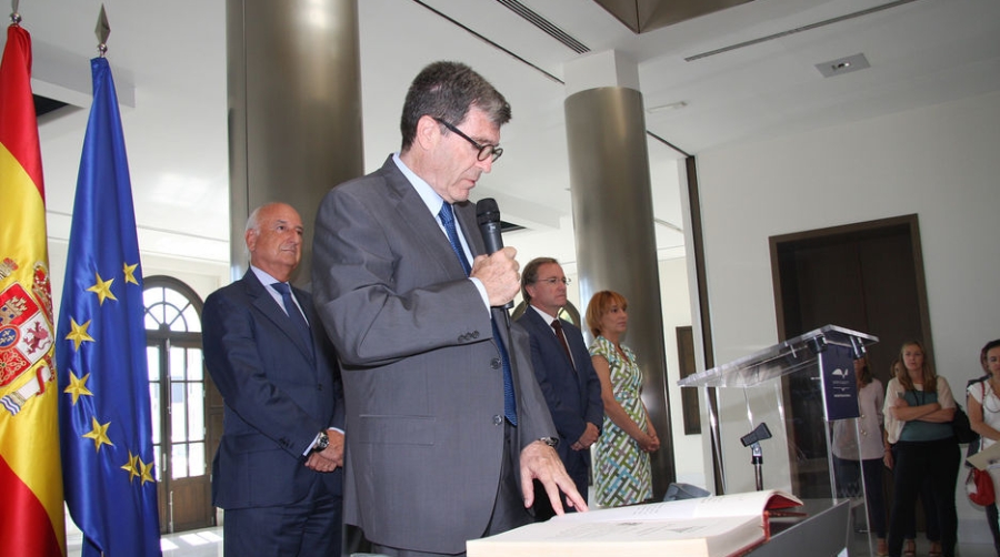 Mart&iacute;nez: &quot;Hoy somos l&iacute;deres en contenedores pero ambicionamos ser los primeros tambi&eacute;n en eficacia, costes y competitividad&quot;