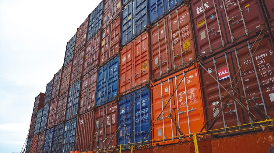 De momento, el transbordo cae en enero un 2,3%