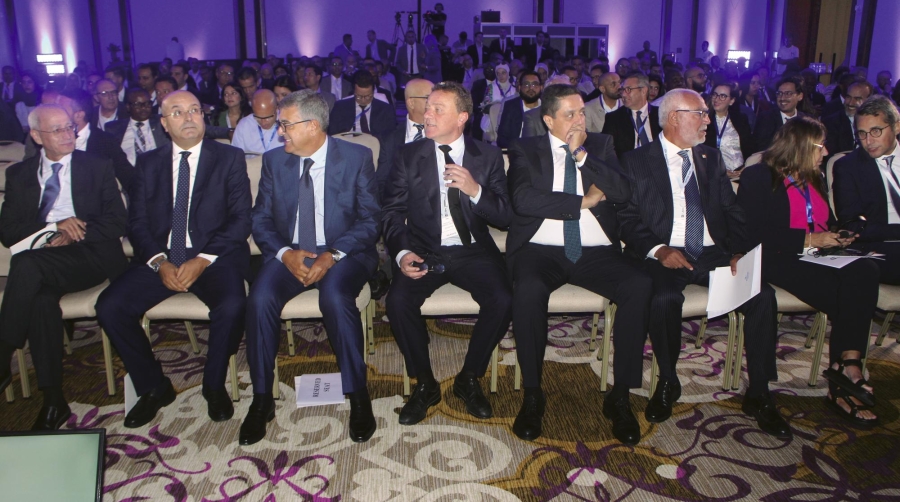 El ministro de Transportes y Logística de Marruecos, Mohammed Abdeljalil (cuarto izq.), presidió la inauguración. Foto J.P.