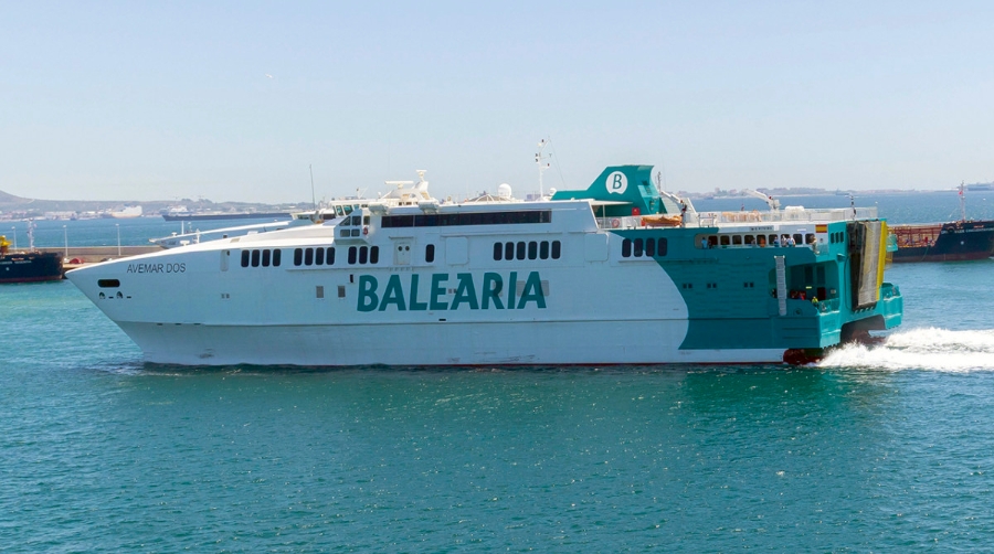 Bale&agrave;ria apuesta por la sostenibilidad en su ruta entre Ceuta y Algeciras