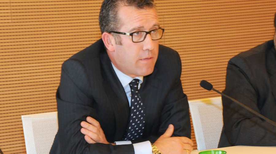 J. Ronda:&nbsp;&quot;El Puerto de Valencia confiere una proyecci&oacute;n singular al M&aacute;ster en Gesti&oacute;n Aduanera de la UCV&quot;