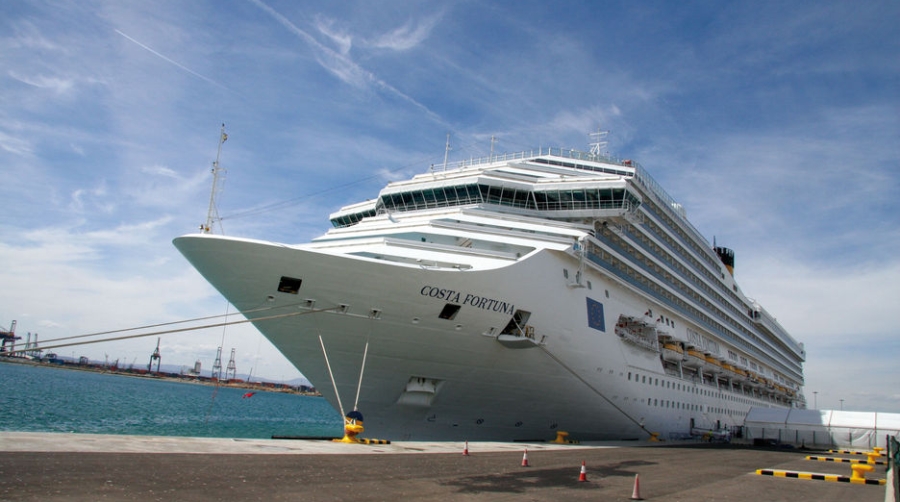 Pullmantur e Iberocruceros retoman las escalas en Valencia como puerto base