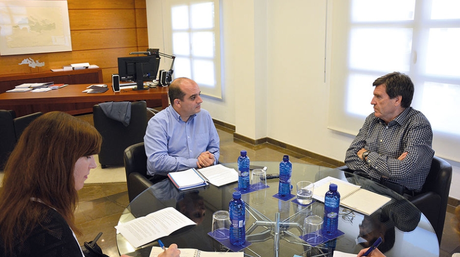 Mart&iacute;nez: &quot;No hay tiempo que perder si no queremos estrangular el crecimiento del Puerto&quot;