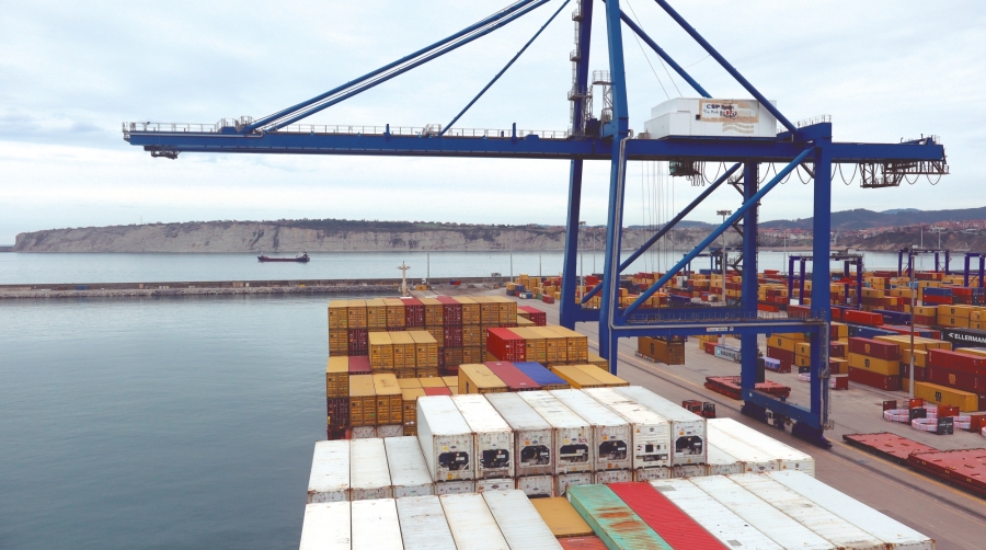 Las nuevas líneas de MSC a Canadá y la costa oeste de Sudamérica alimentan el optimismo de la AP de Bilbao. Foto J.P.