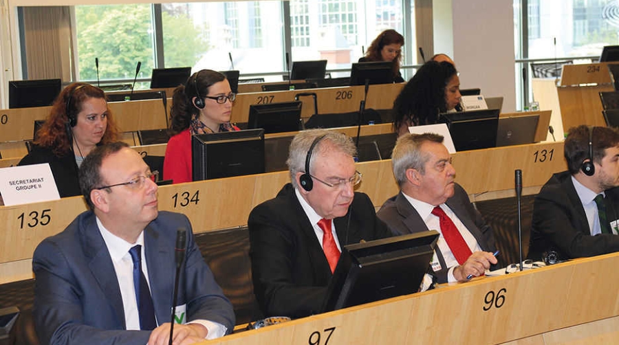 La Fundaci&oacute;n Corell lleva ante la UE la necesidad de armonizar el r&eacute;gimen laboral de la carretera