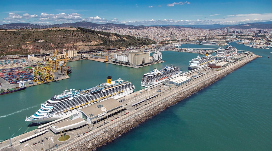 Port de Barcelona cuenta con varios espacios que tienen necesidades diferentes en cuanto a seguridad, como es la parte de mercancías frente al área abierta al público.