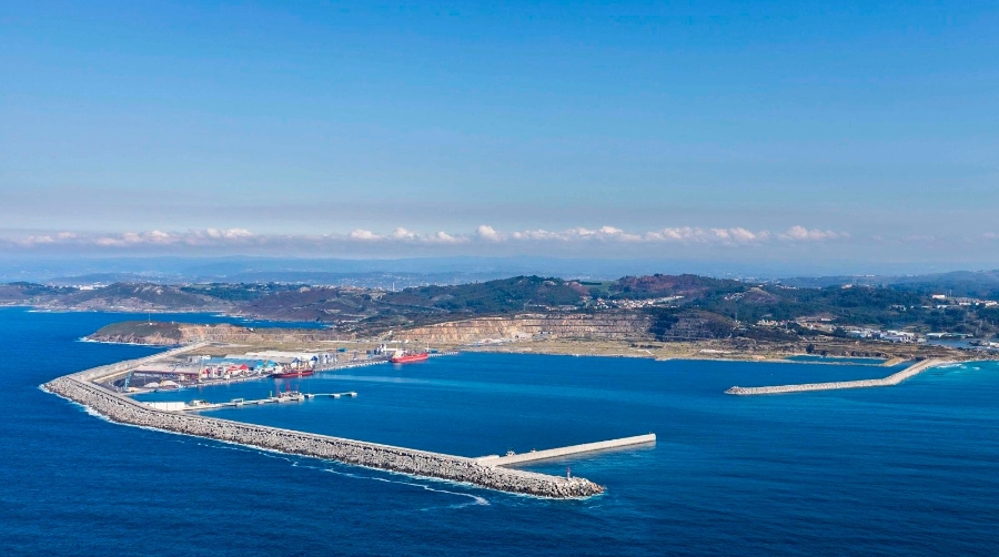 La AP de A Coruña desea identificar las líneas de financiación más adecuadas para el desarrollo de proyectos en el puerto interior y en Punta Langosteira.