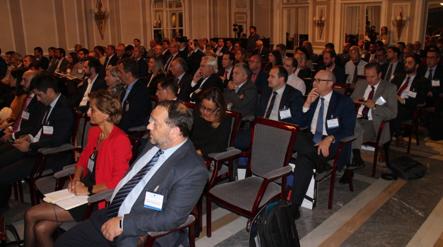 Bilbao desgrana en Madrid su inagotable potencia portuaria