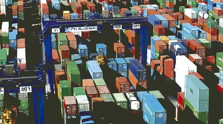 Instalaciones de Total Terminal International Algeciras.