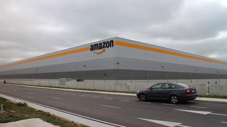 Competencia abre expediente a Amazon