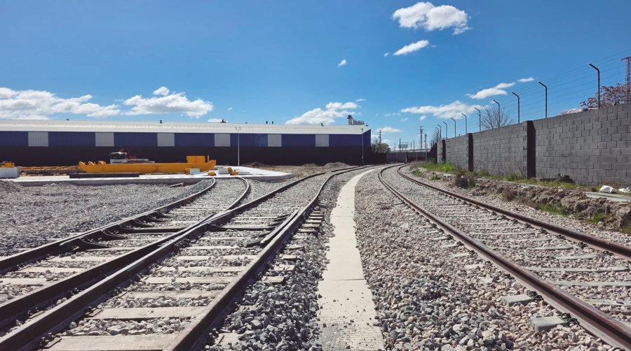 La nueva instalación Santa Catalina, en el Abroñigal, integrará apartadero y mantenimiento de material rodante para responder al crecimiento del transporte ferroviario en la zona centro.