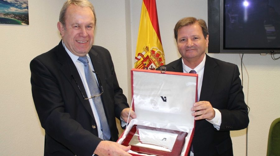 El Pleno del Consejo General de Aduanas elige de nuevo como presidente a Antonio Llobet