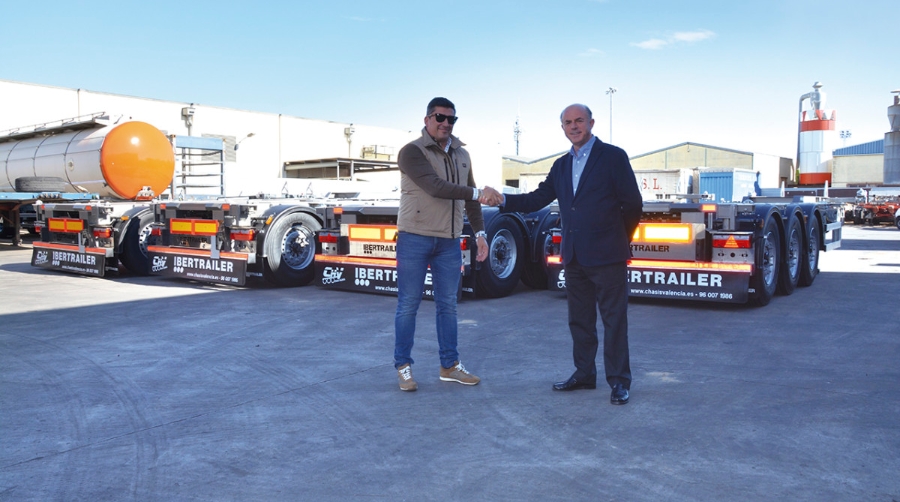 Chasis Valencia entrega a Tom&aacute;s Company seis nuevos portacontenedores extensibles