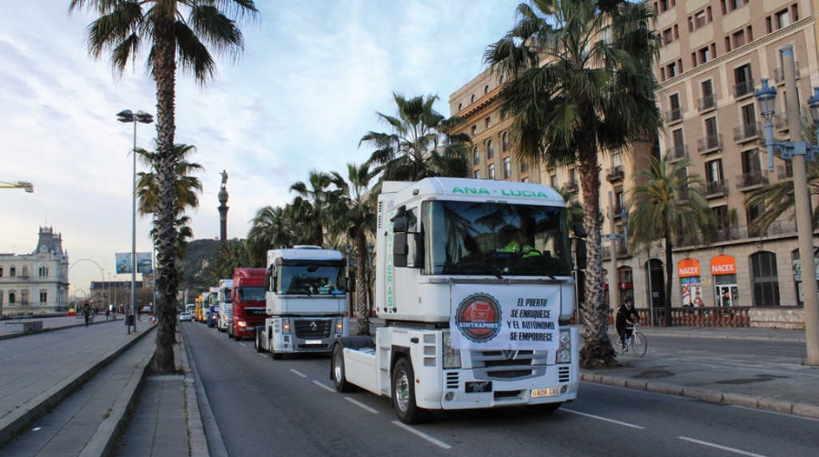 Los camiones de Sintraport ocupan las calles de Barcelona