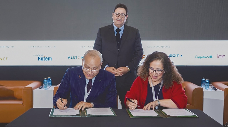 El protocolo fue suscrito en representación de la AET por su vicepresidenta, Joudia Boujdaini, y por parte de MTI su presidente, Mohammed Smouni.