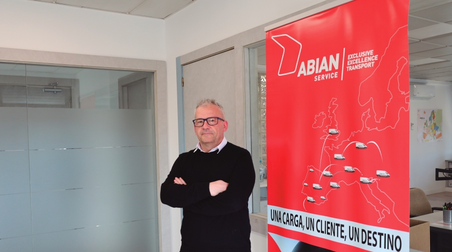 José Luis Pérez, Abian Barcelona y Abian Zaragoza y responsable de ventas de Levante. Foto: J. M.