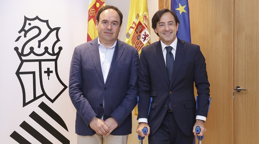 Pérez Llorca respalda la evolución del Puerto de Alicante