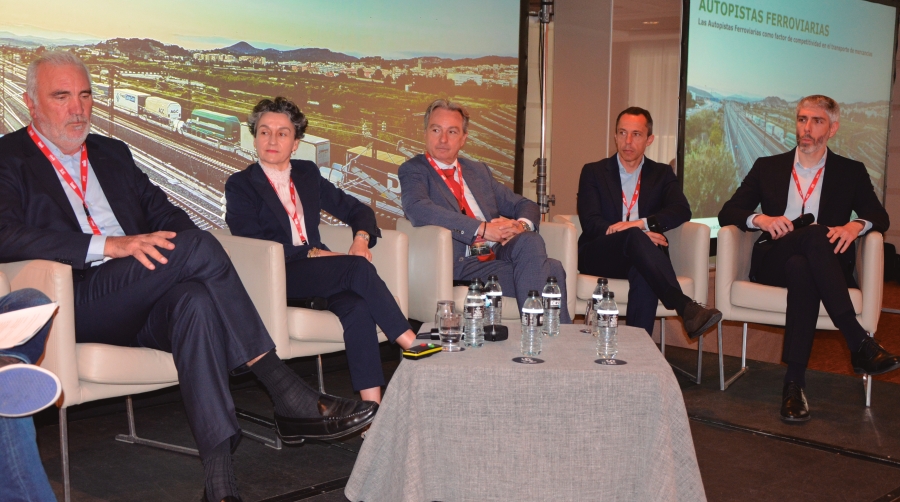 Trans Italia estudia dos nuevas autopistas ferroviarias con Tramesa desde Valenciaport